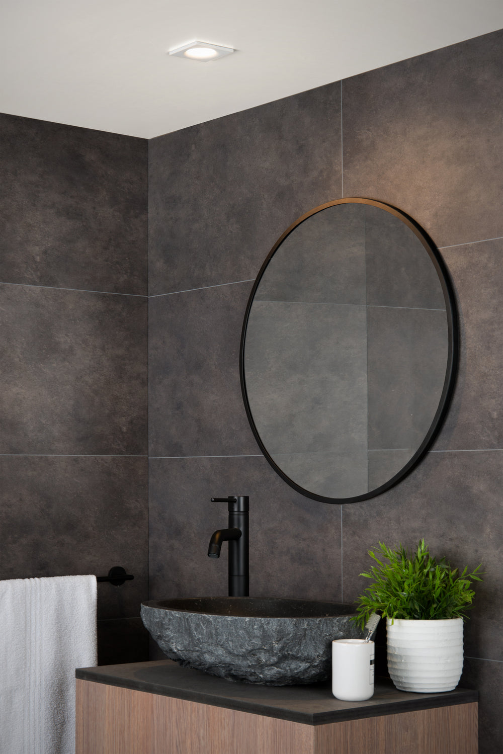 Spot encastré de salle de bain Lucide ZIVA, 1xGU10, IP44, aluminium blanc, carré 85x85mm, design moderne