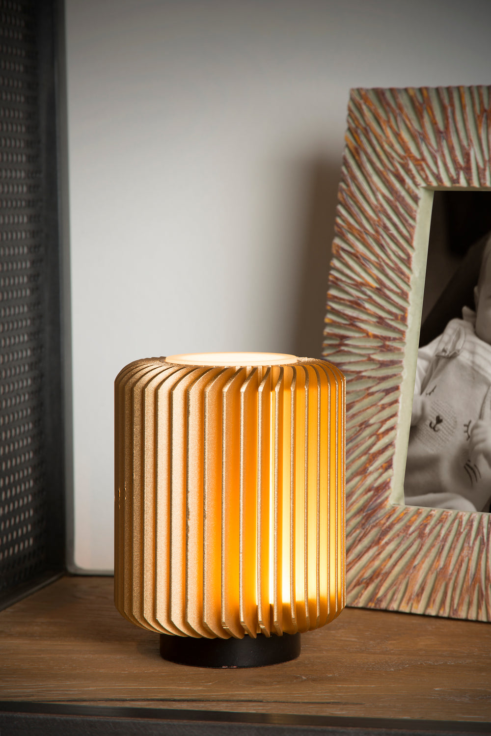 Lucide TURBIN LED-Tischlampe 5W 3000K Satin Gold modernes Zylindermetalldesign mit Schnurschalter IP20