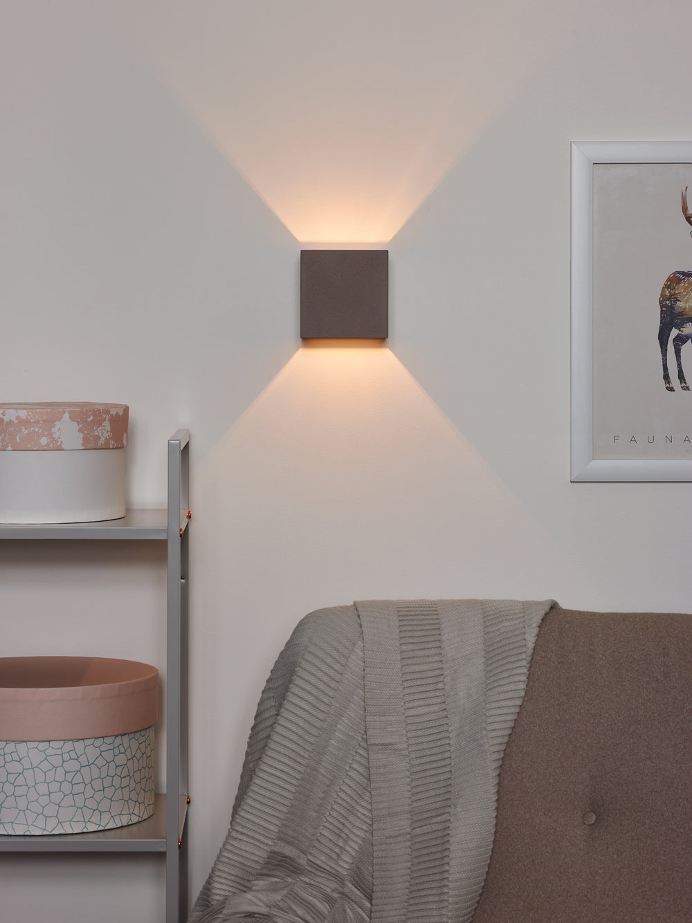 Aplique de pared Lucide GIPSY, diseño moderno cuadrado de hormigón, casquillo G9, 25W máx, regulable, 220-240V, IP20, Gris