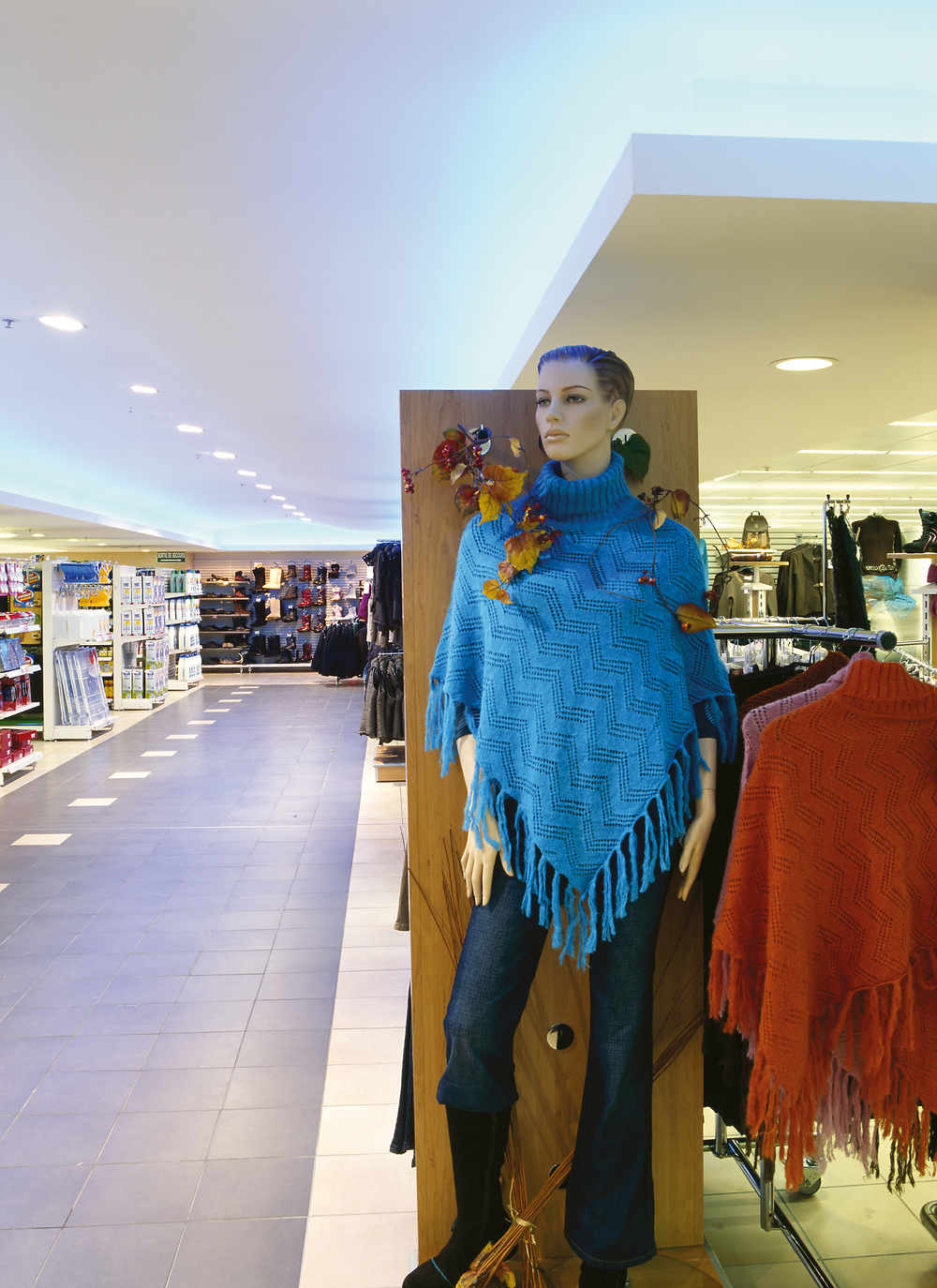 Philips CorePro LED PLT HF 15W 840 4P GX24q-3 energy-efficient lighting solution for commercial spaces