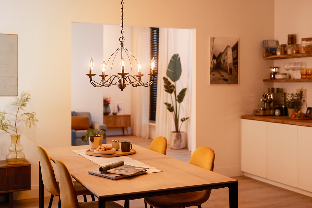 Philips LED Kaars 3.4W E14 B35 Helder Warm Glow 2200-2700K dimbaar 470 lumen 90CRI glazen lamp