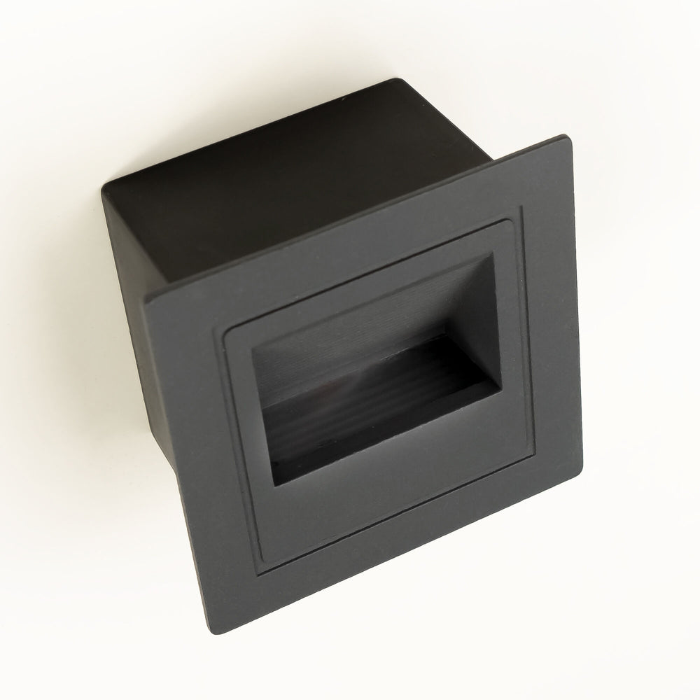 Luz LED para escaleras Modee, 5W 390 lúmenes, 4000K Blanco Neutro, IP65, diseño compacto de 84x50x84mm