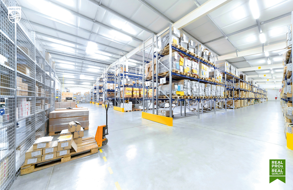 Philips CorePro LEDtube 600mm 8W 840 T8 for efficient lighting and easy installation
