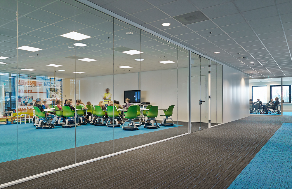 Philips CoreLine Panel LED 595x595mm 28.5W 4000K 3600 lúmenes UGR22 IP20 Blanco